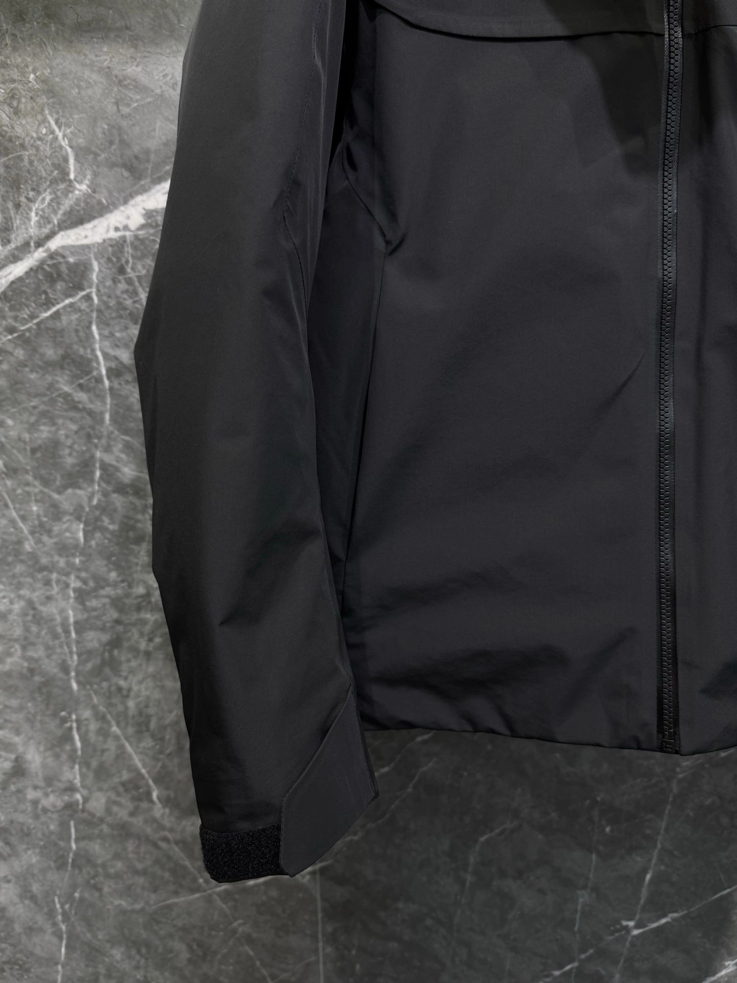 wg.luxury-- 1r3t5ryx Down jacket item:E-F409J2212H